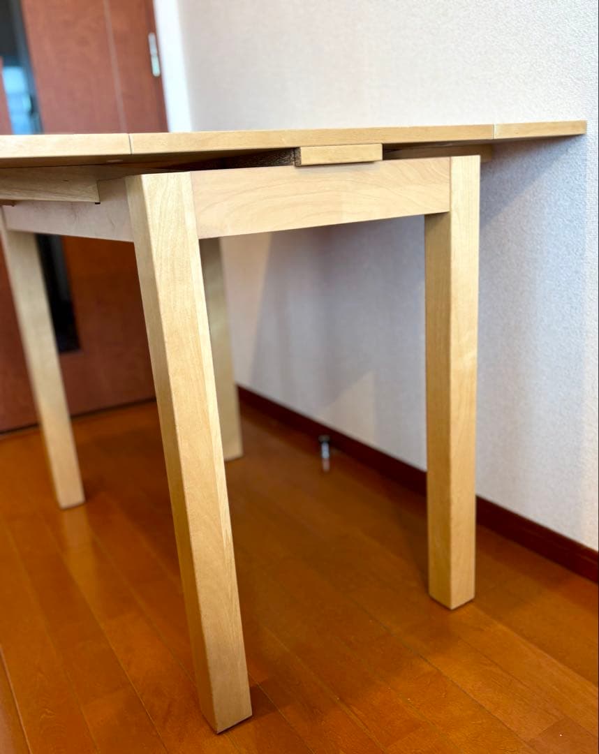 美品　送料込　IKEA ダイニング　テーブル　Bjursta 伸縮式　1人　2人