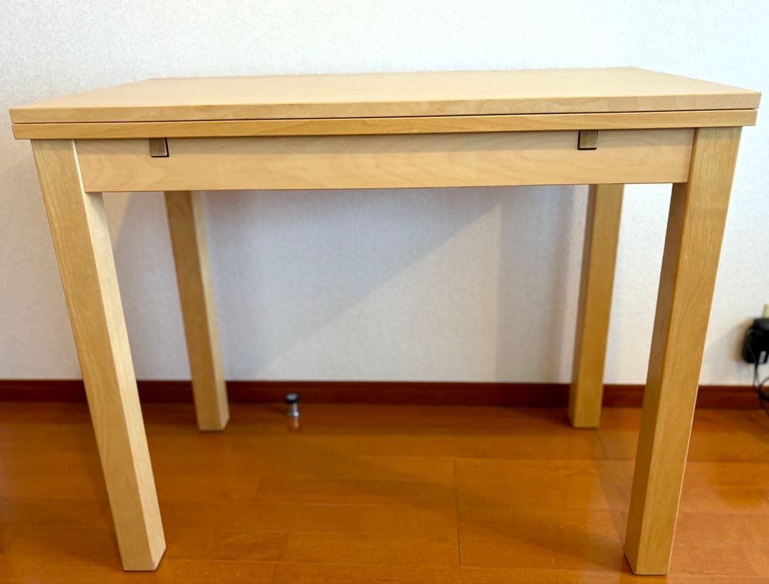 美品　送料込　IKEA ダイニング　テーブル　Bjursta 伸縮式　1人　2人