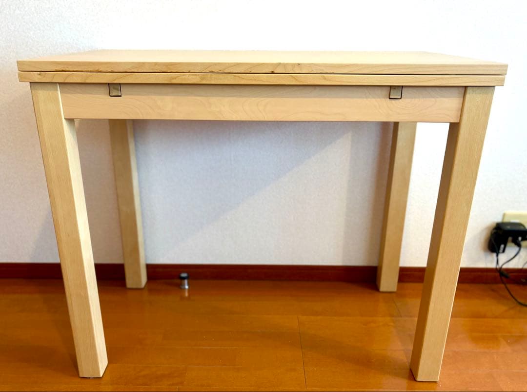 美品　送料込　IKEA ダイニング　テーブル　Bjursta 伸縮式　1人　2人