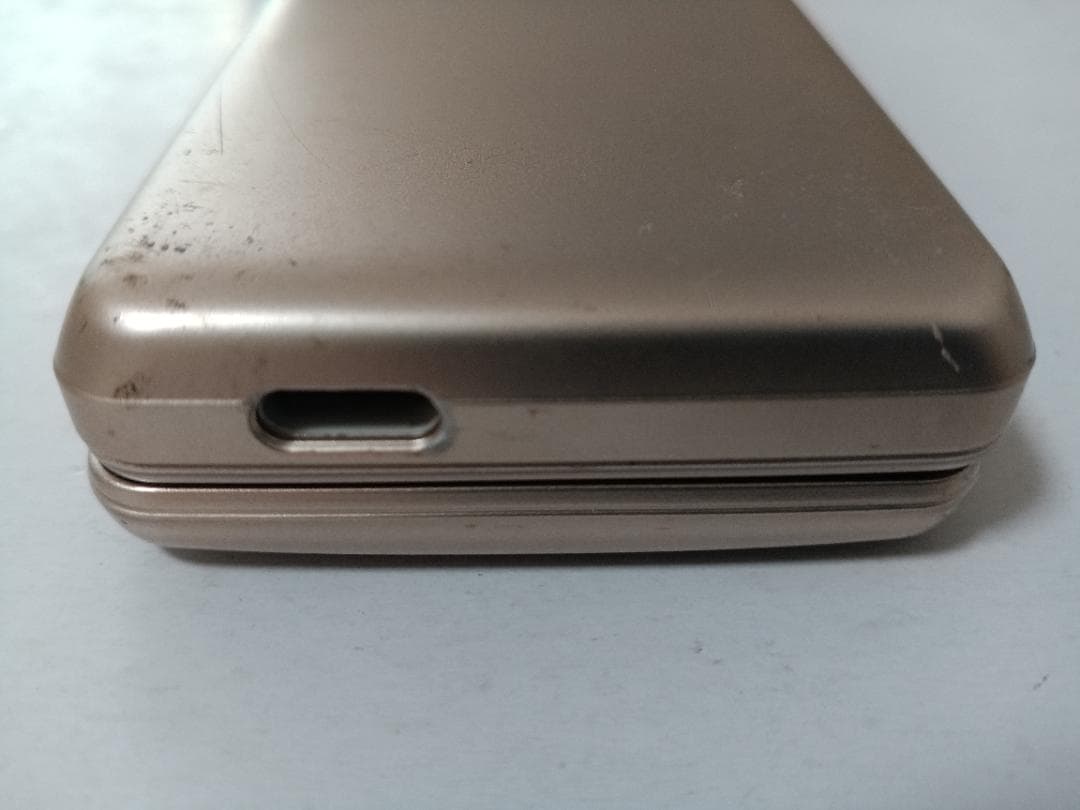 ☆ SoftBank かんたん携帯11 A207SH ゴールド