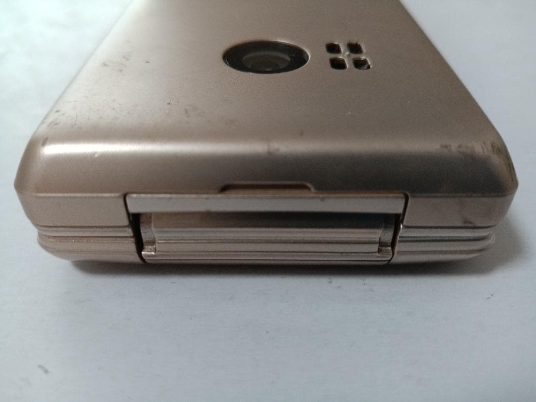 ☆ SoftBank かんたん携帯11 A207SH ゴールド