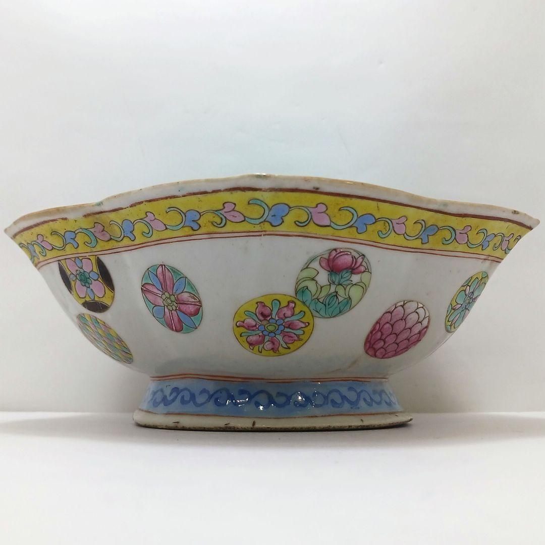 Y2375 中国 手彩 六角粉彩中鉢 在銘印有　く
