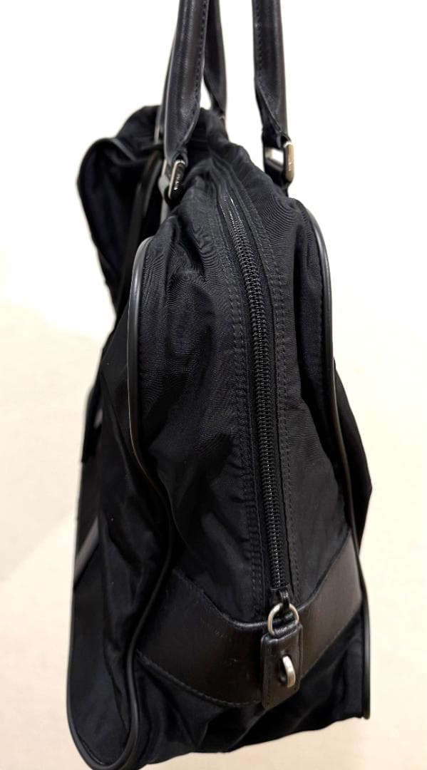 PRADA　プラダ　ビジネスバッグ　ボストン　ブラック　三角プレート