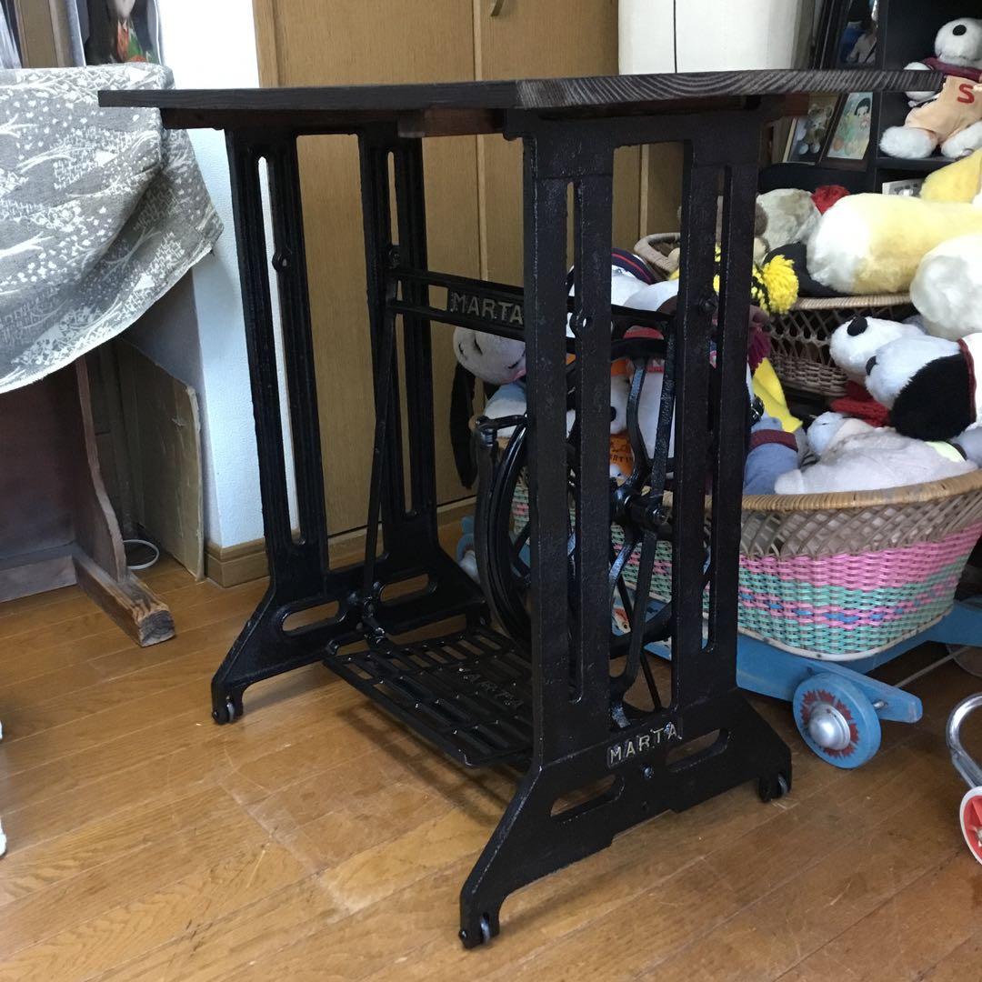 ※アンティーク※MARTA足踏みミシン脚のテーブル