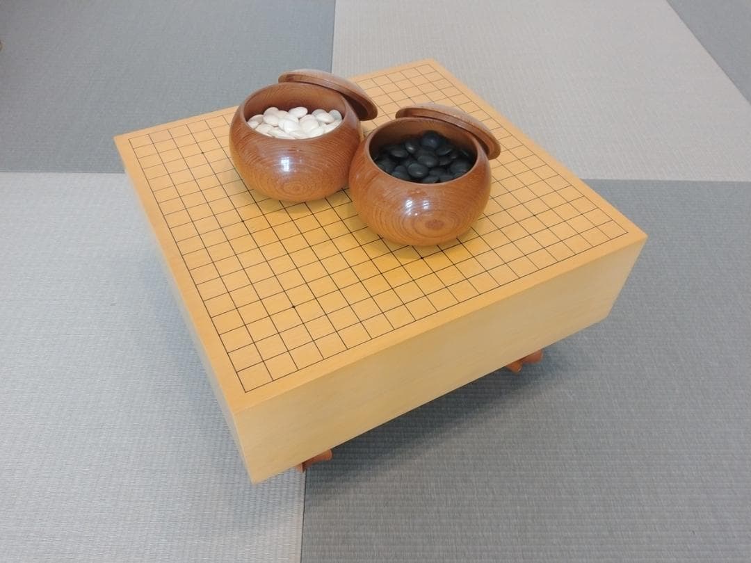 本榧足付碁盤 碁石 碁笥箱 碁盤用桐箱（値下げしました）