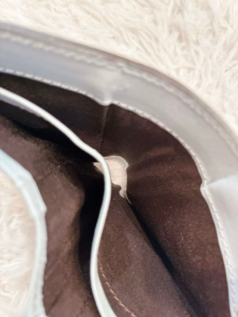 【美品】russet レザーベルトハーフウォレット　二つ折り財布　グレー