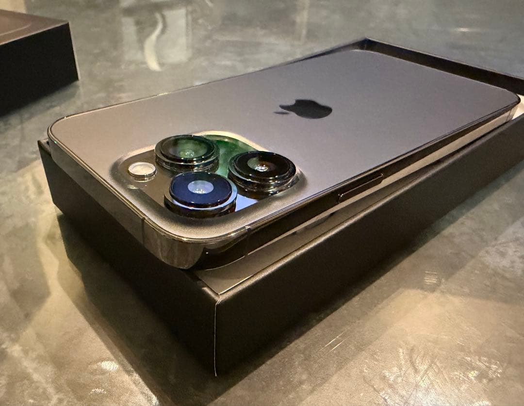 【新品未使用】iPhone 13 Pro グラファイト 本体　SIMフリー