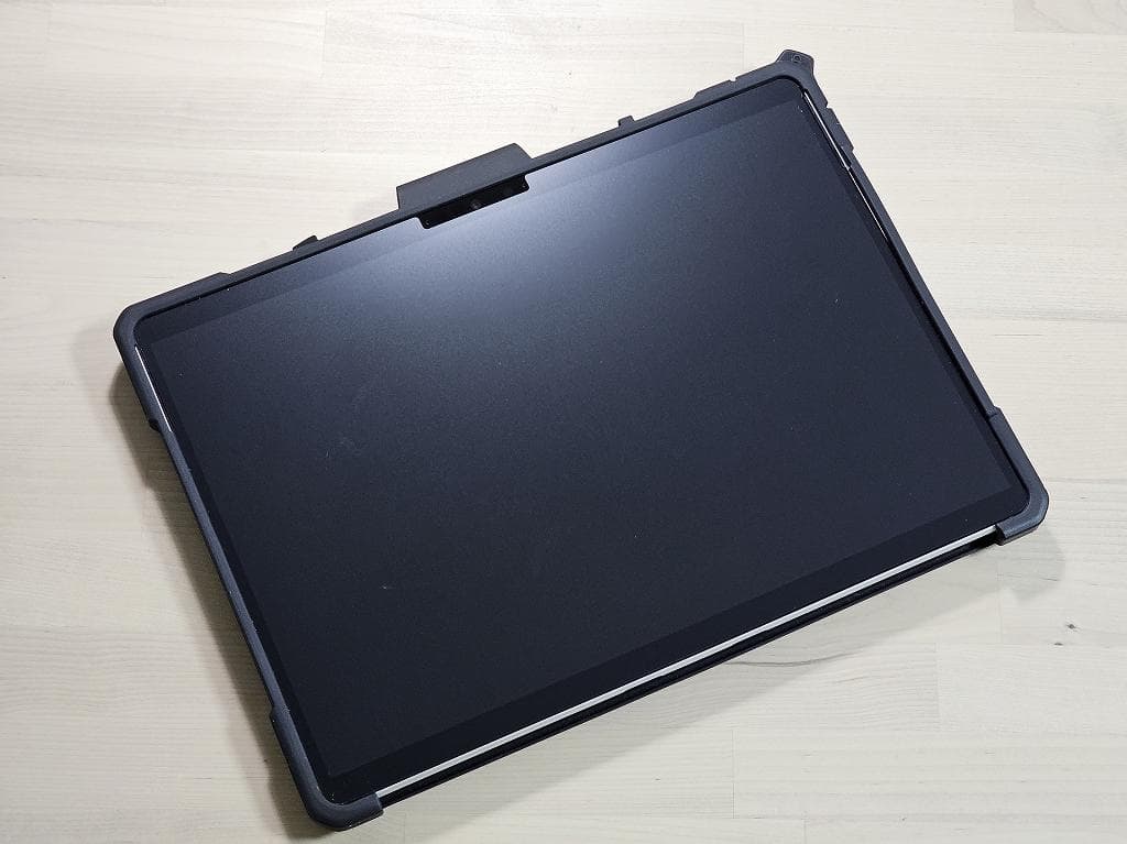 Surface Pro 9 WiFiモデル（専用キーボード・マウス付き）