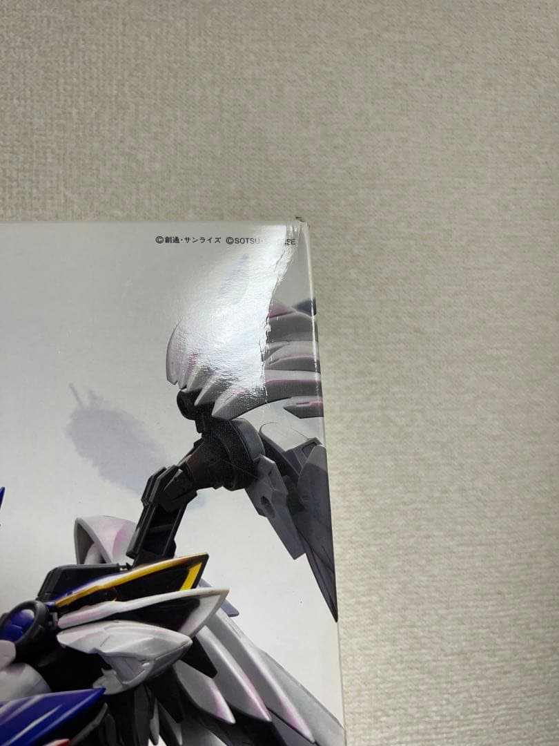 ハイレゾリューションモデル 1/100ウイングガンダムゼロスペシャルコーティング