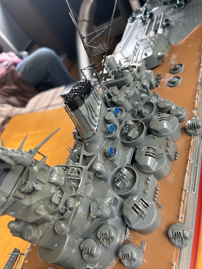 超大型戦艦大和1350mmテーブルからはみ出ます。精密製作完成品、送料込み販売