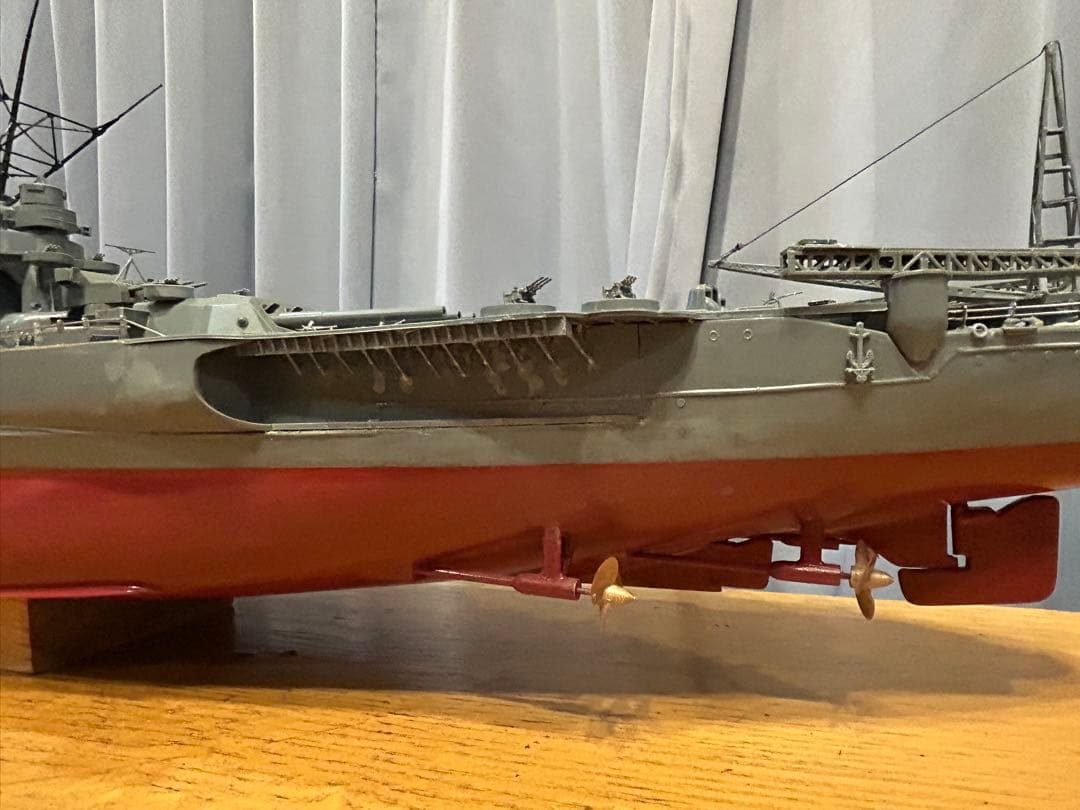 超大型戦艦大和1350mmテーブルからはみ出ます。精密製作完成品、送料込み販売