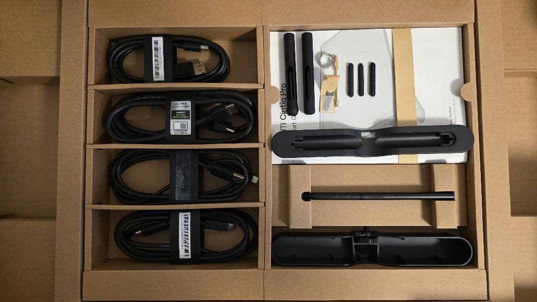 Wacom Cintiq Pro 27 本体