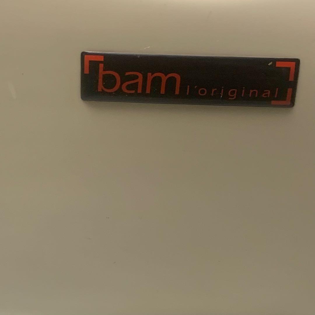 激安■bam ホワイト系 バイオリンケース半月型4/4　ロック機能付き■傷あり