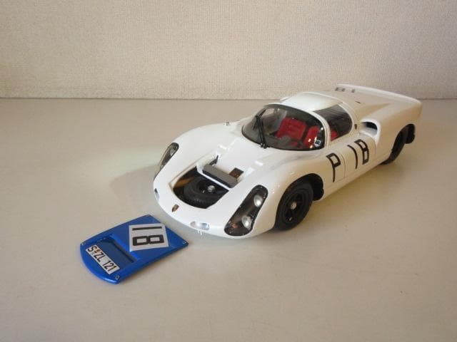 特価 exoto (1/18) ポルシェ 910 #18