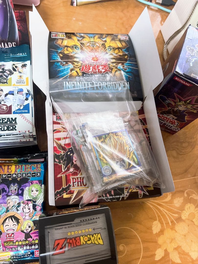 トレーディングカード　色々　　　遊戯王、ポケモンカード、ドラゴンボール