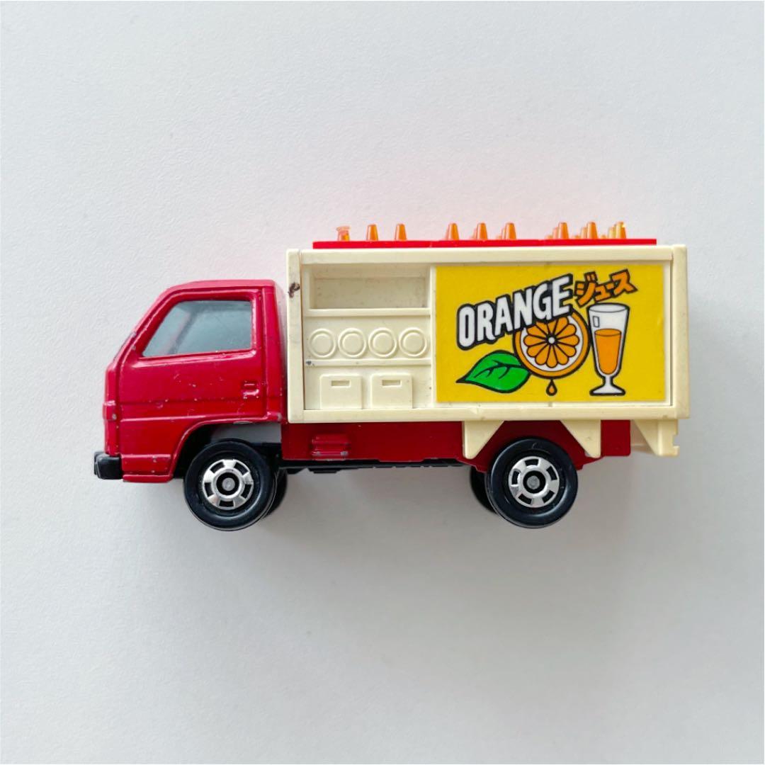 トミカ オレンジジュース 車
