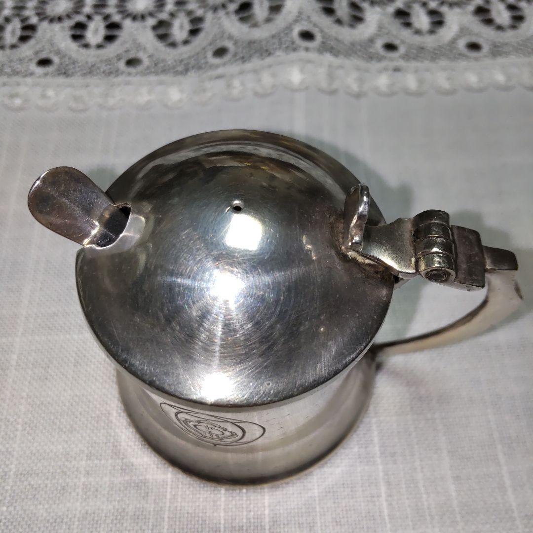 銀製小さなシュガー入れ