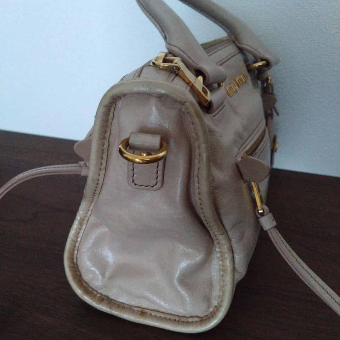 miumiu ショルダーバック