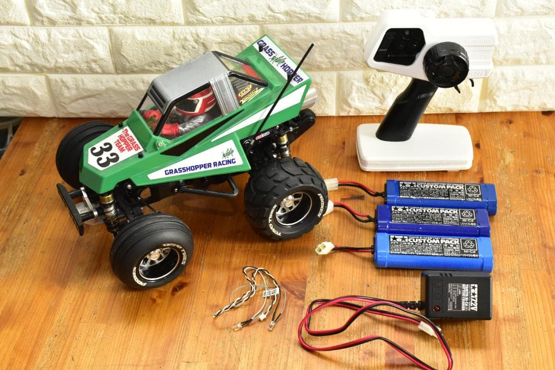 タミヤ コミカルグラスホッパー WR-02CB フルセットファインスペック白/黒