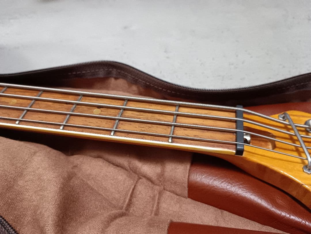 【メンテナンス済み 交換部品多数】Kawai カワイ エレキベース ケース付き