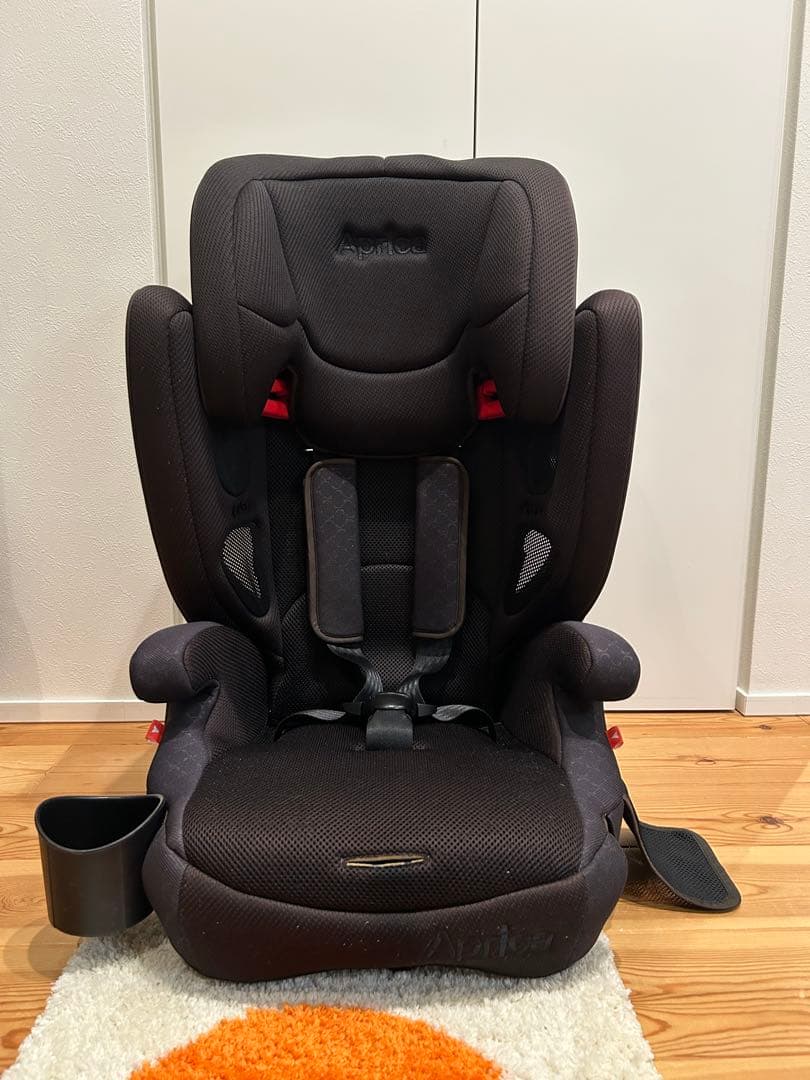 【Aprica】エアグルーヴ プラス チャイルドシート カップホルダー付き