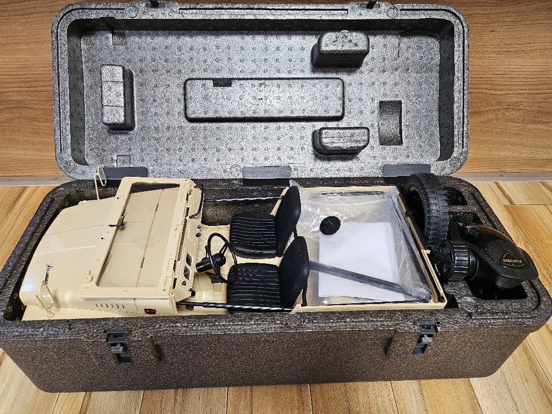 FMS 1/6 スズキジムニーLJ10 リアルRT　 バッテリー日本語取説付き