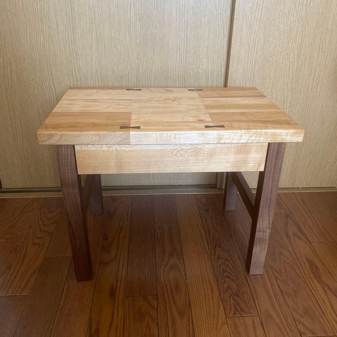 サイドテーブル、机