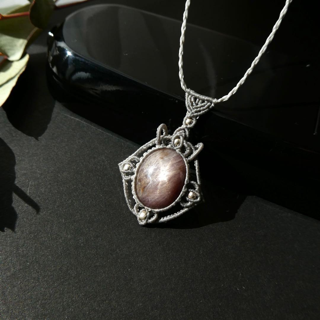 スタールビーのマクラメネックレス