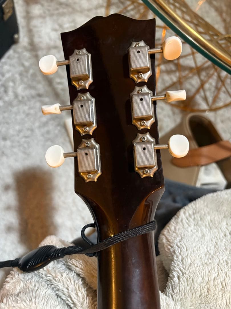 【美品】Gibson j-45 アコギ　ハードケース、サウンドホール付き