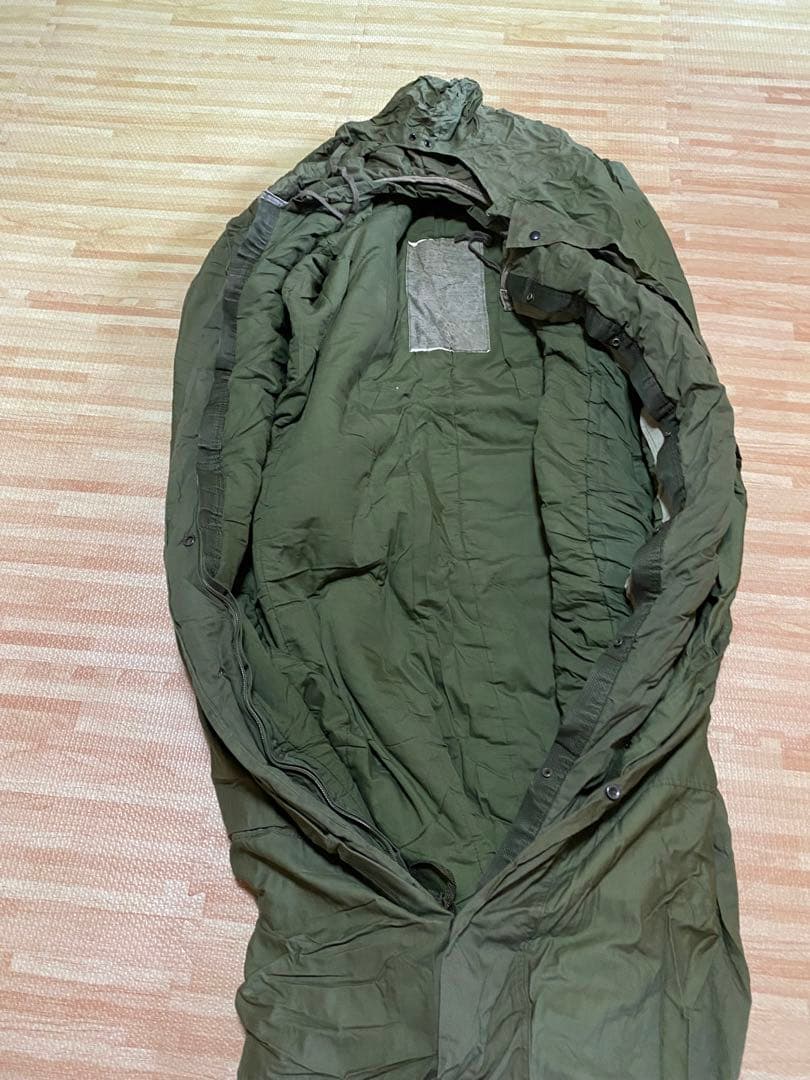 米軍実物　スリーピング　寝袋　シュラフ　カバー、収納袋付き