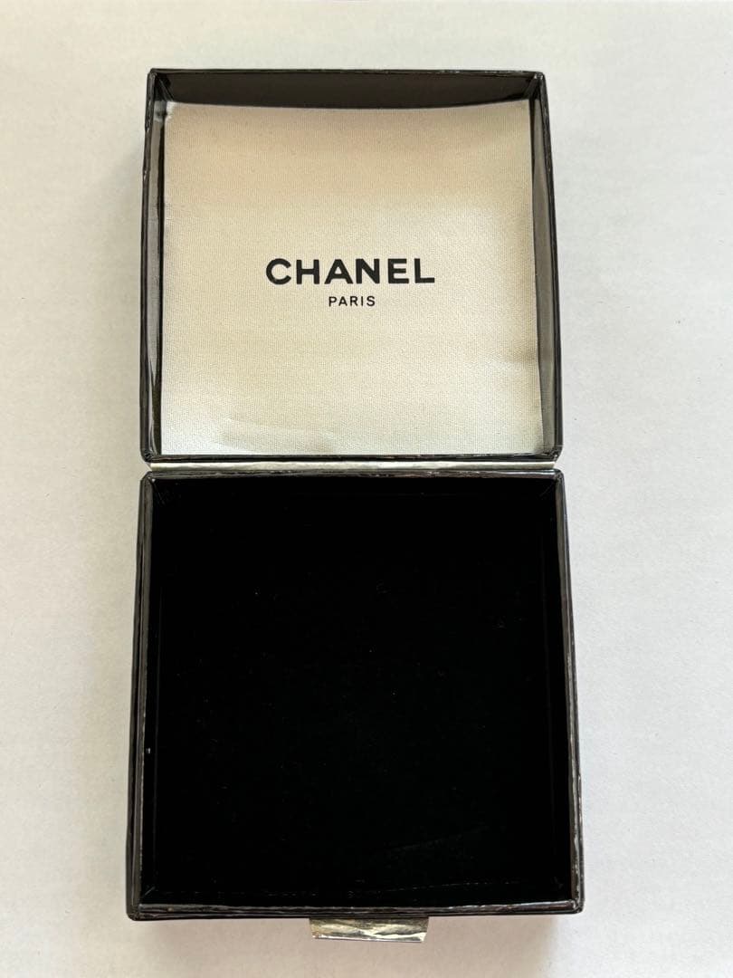 シャネル ピンブローチ クローバー&コスチュームパール