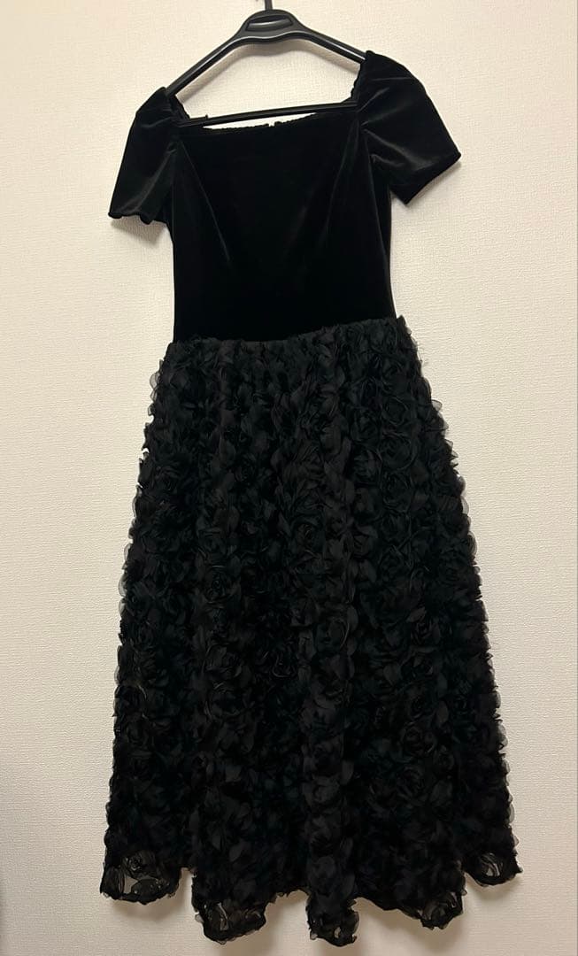 Etoll ベロアロゼットフレアドレス　ブラック