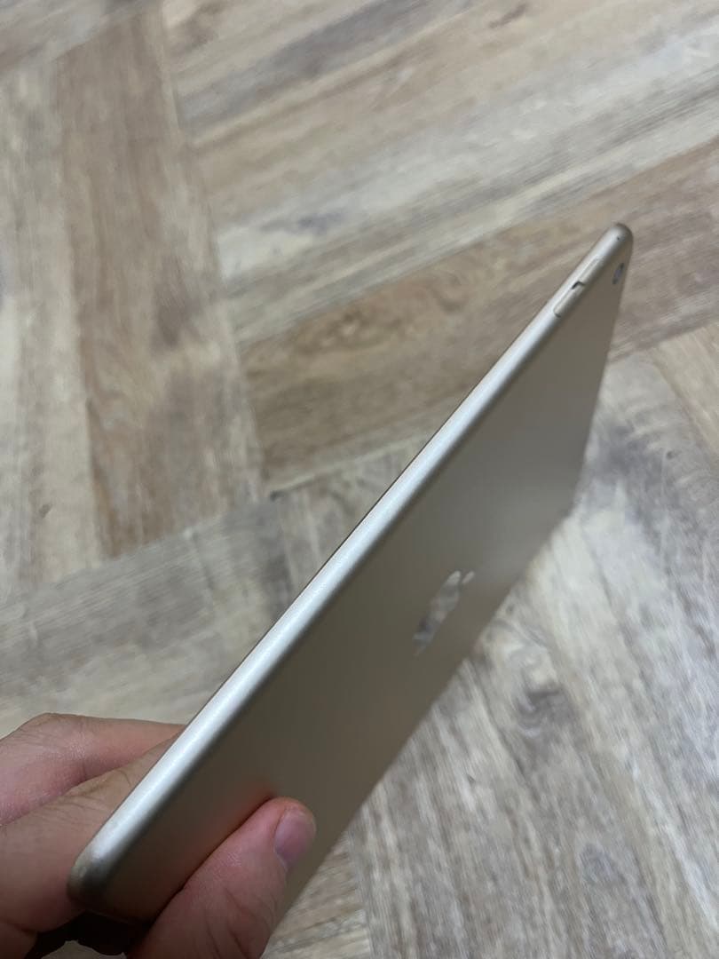 iPad mini 4 (第4世代) Wi-Fi 64GB シャンパンゴールド