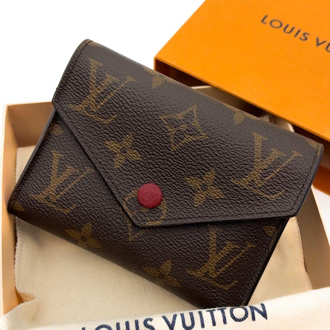 もーちゃん様　ルイヴィトン モノグラム ヴィクトリーヌ フューシャ 折り財布