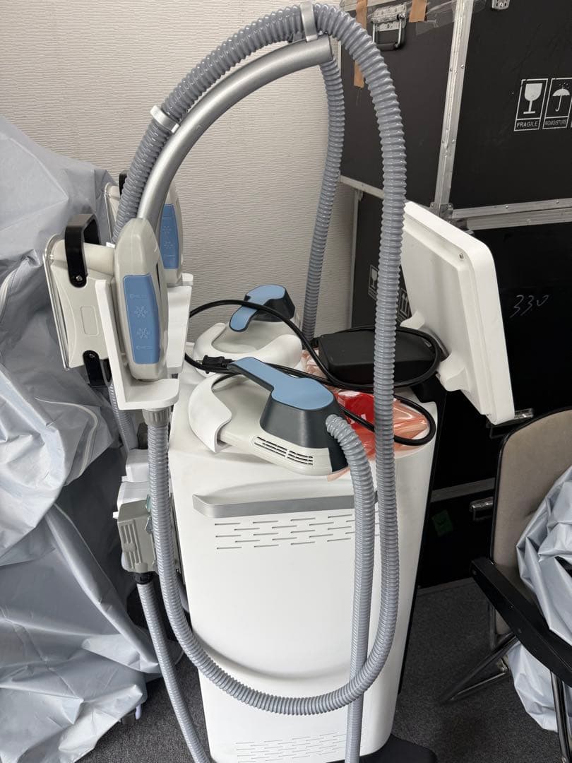 怪物ダイエット特化マシン！脂肪冷却 電磁パルス痩身 / スカルプト