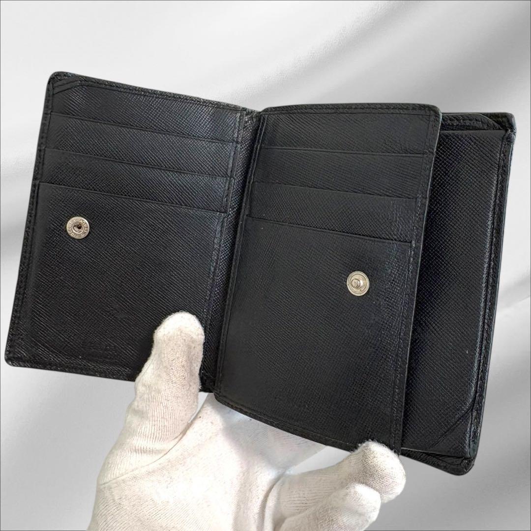 美品✨ PRADA プラダ 二つ折り財布 サフィアーノ ブラック 三角ロゴ