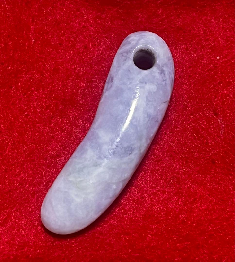 糸魚川翡翠　勾玉　金山谷産　陽春作