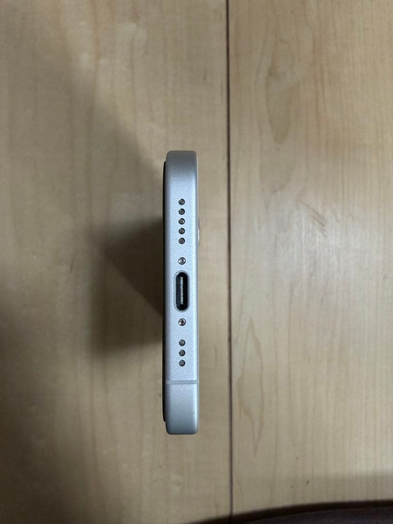 iPhone 16 ホワイト 128 GB SIMフリー