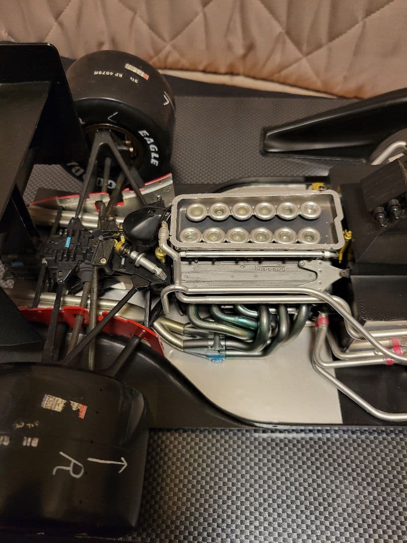 ロッソ 1/8スケール フェラーリ643　ミニチャンプス1/18　アイルトンセナ