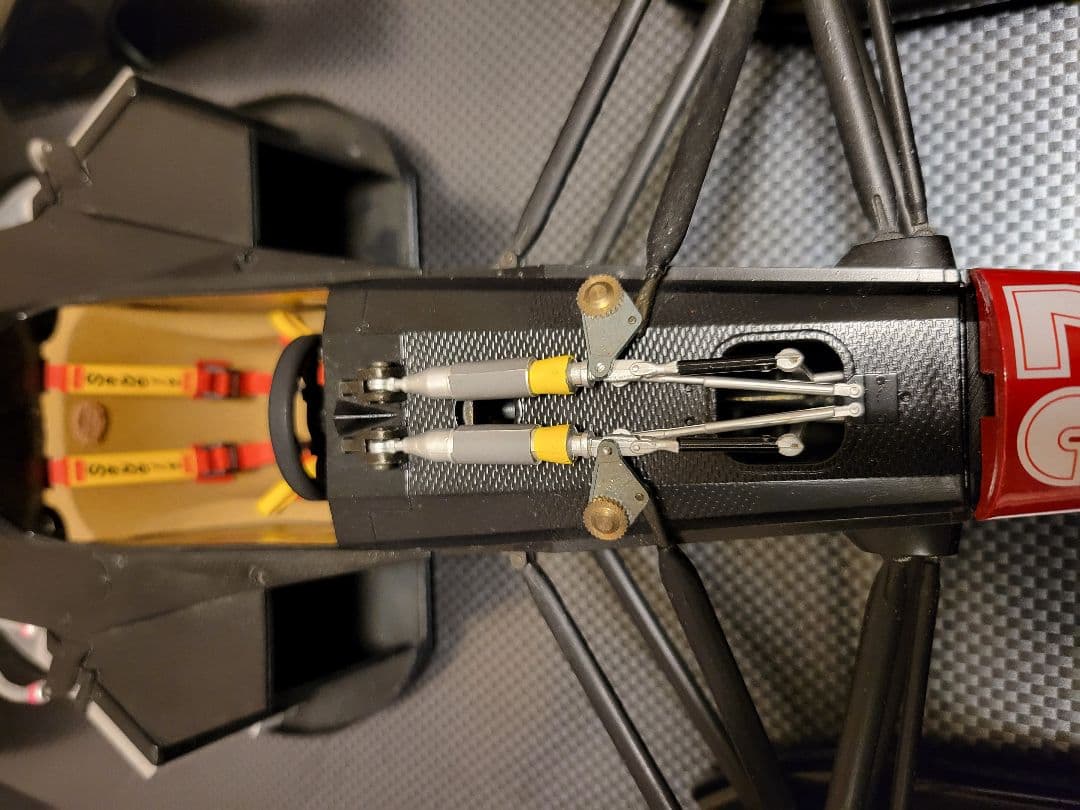 ロッソ 1/8スケール フェラーリ643　ミニチャンプス1/18　アイルトンセナ