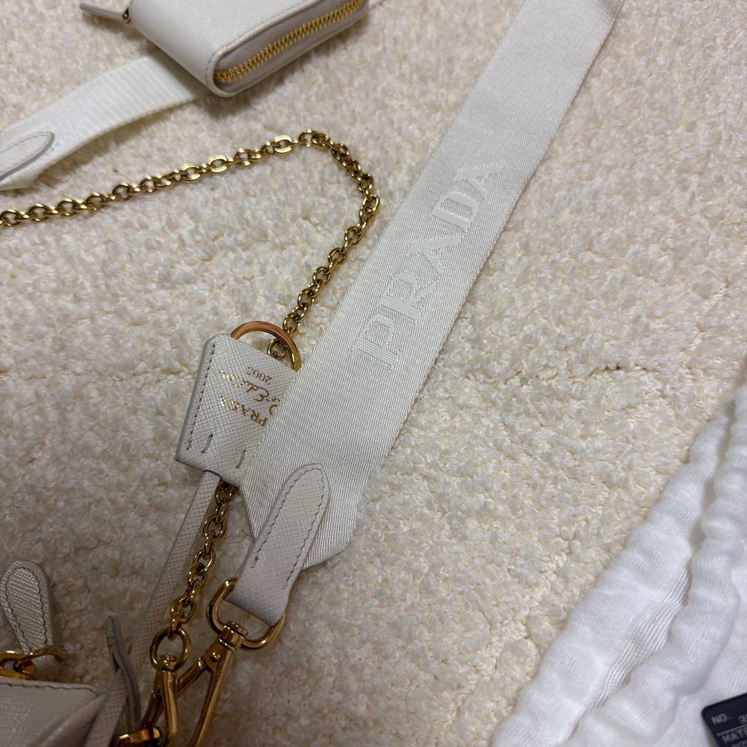 【星様】PRADA Re-Edition 2005 サフィアーノレザー バッグ