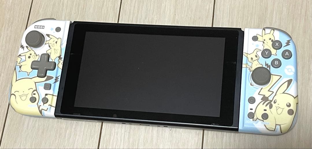 Nintendo Switch 本体 ホリグリップfit ポケモン HORI