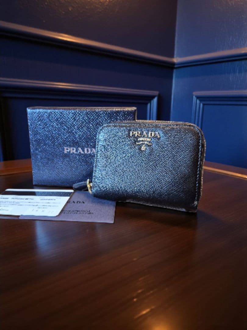 ＰＲＡＤＡ　プラダ　ラウンドファスナー　財布　ケース　小銭入れ