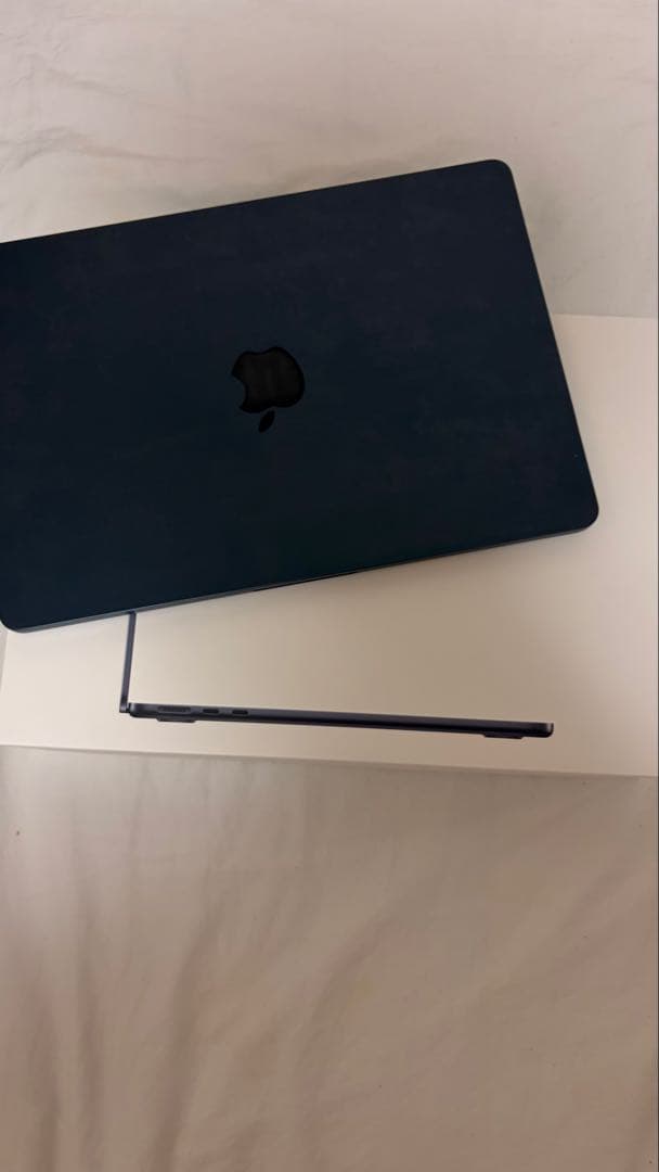 【美品】MacBook Air M2 ミッドナイト 256GB