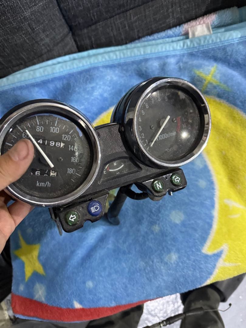 ゼファー x 純正メーター