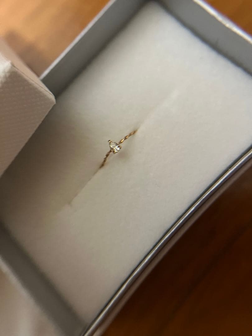 ペアシェイプ　ダイヤモンド　リング