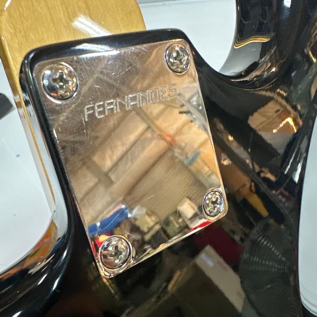 お値下げ‼️Fernandes guitarsエレキギターブラック