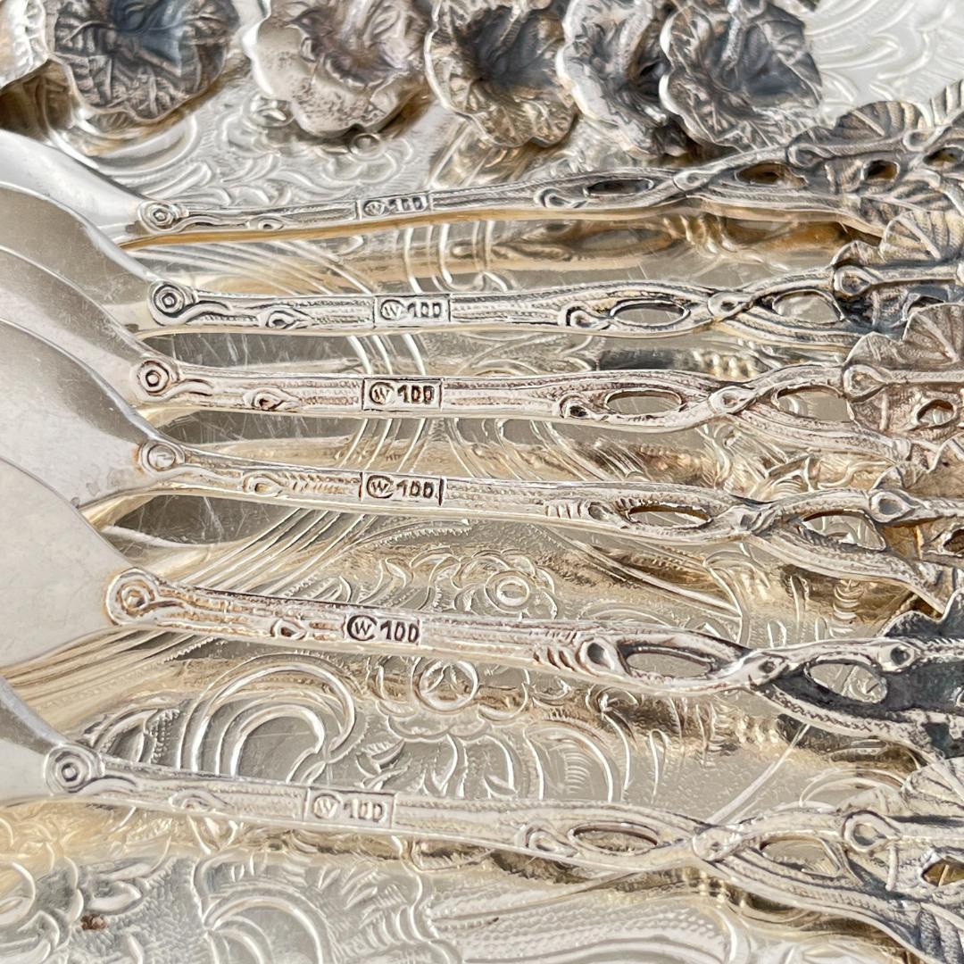 【Christoph Widmann】 ヒルデスハイムローズ 16本 薔薇