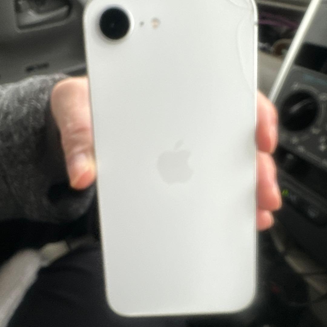 Apple iPhone 16eホワイト 128GB