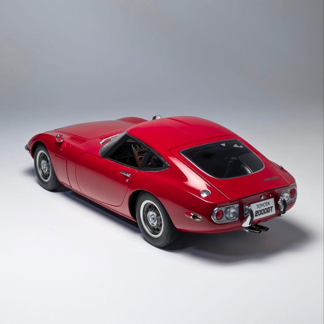 オートアート 1/18 トヨタ2000GT レッド